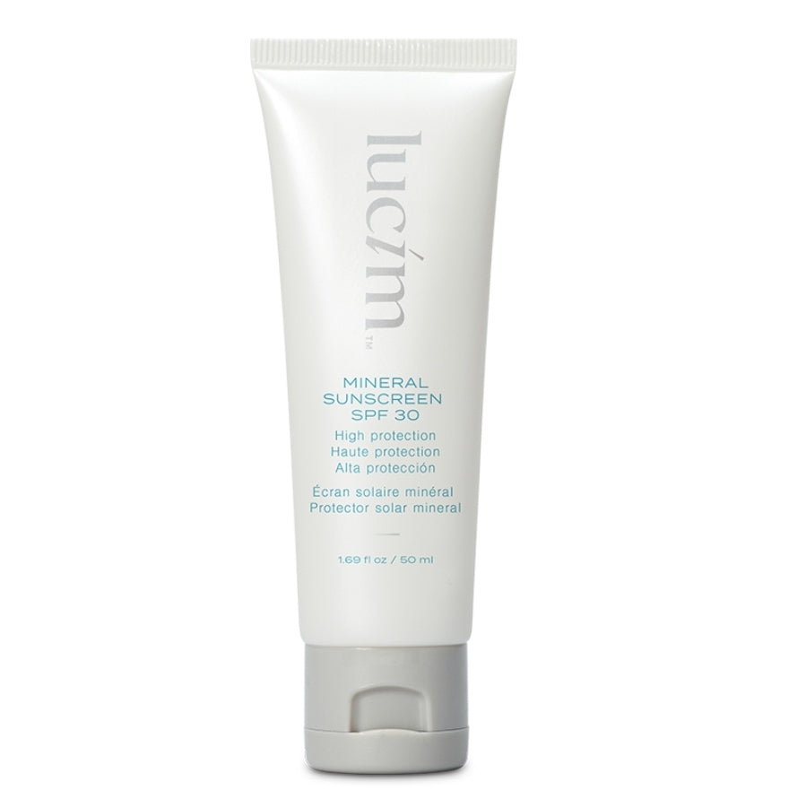 La gamme Lucim Ariix est conçue pour offrir des soins esthétiques haut de gamme qui répondent aux besoins spécifiques de votre peau, tout en révélant son éclat naturel.