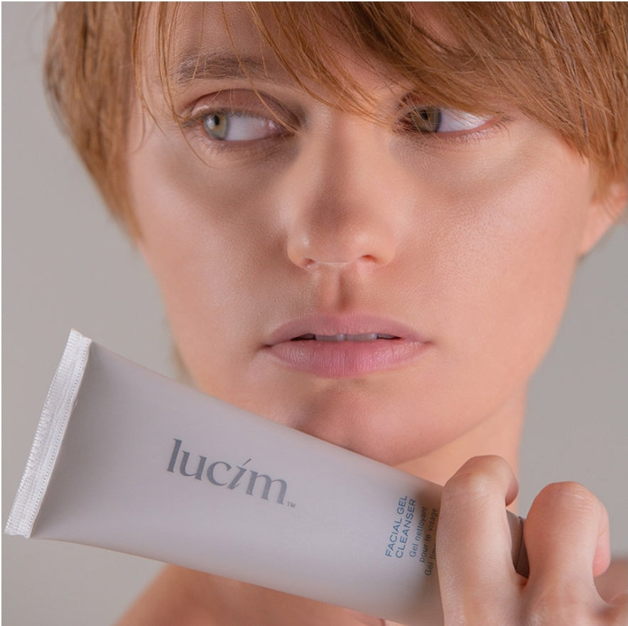La gamme Lucim Ariix est conçue pour offrir des soins esthétiques haut de gamme qui répondent aux besoins spécifiques de votre peau, tout en révélant son éclat naturel.