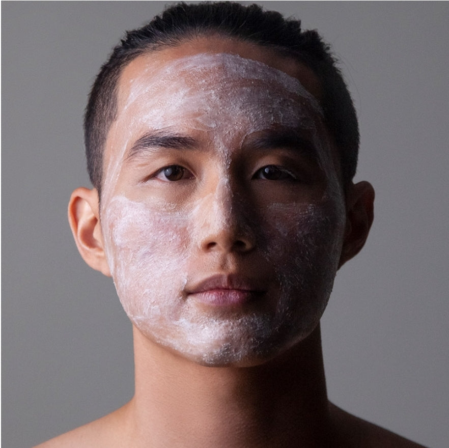 La gamme Lucim Ariix est conçue pour offrir des soins esthétiques haut de gamme qui répondent aux besoins spécifiques de votre peau, tout en révélant son éclat naturel.