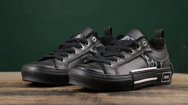 Les sneakers Dior Femme incarnent l’alliance parfaite entre élégance intemporelle et design contemporain. Exceptionnel avant-gardistes