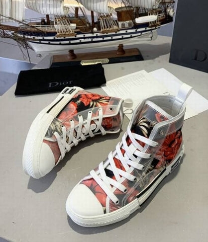 Les sneakers Dior Femme incarnent l’alliance parfaite entre élégance intemporelle et design contemporain. Exceptionnel avant-gardistes