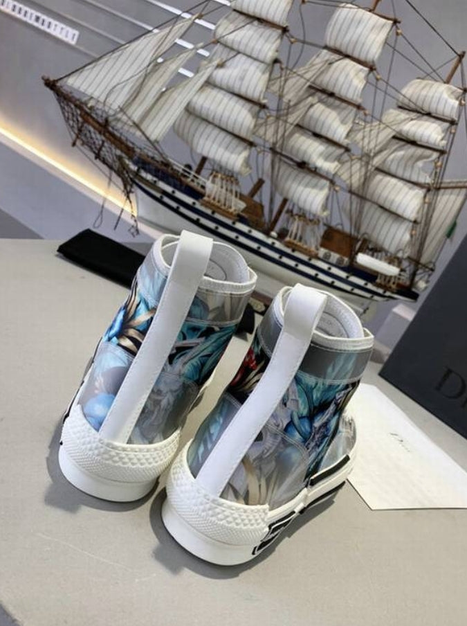 Les sneakers Dior Femme incarnent l’alliance parfaite entre élégance intemporelle et design contemporain. Exceptionnel avant-gardistes