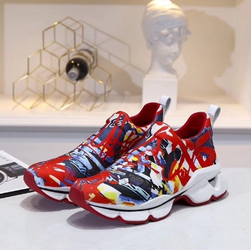 les sneakers Christian Louboutin Femme sont un témoignage de l'engagement de Christian Louboutin à combiner style et sophistication.