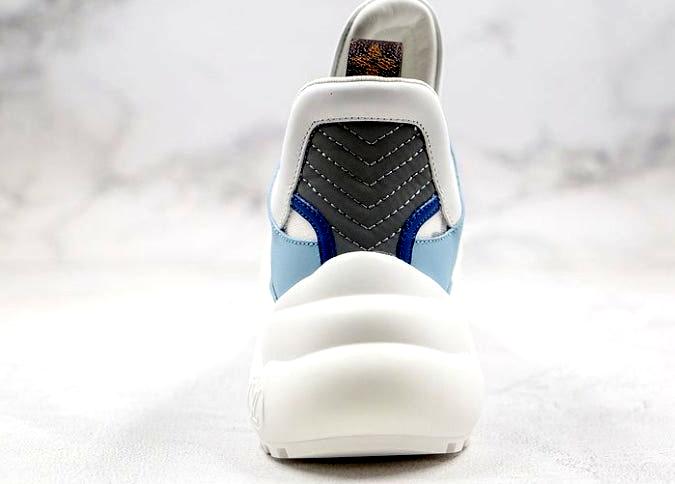 Les sneakers Louis Vuitton Archlight Femme représentent l’équilibre parfait entre l’élégance emblématique et l’innovation stylistique.