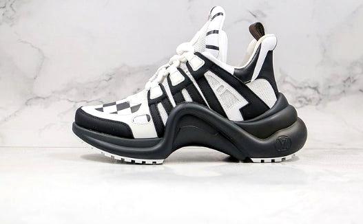 Les sneakers Louis Vuitton Archlight Femme représentent l’équilibre parfait entre l’élégance emblématique et l’innovation stylistique.