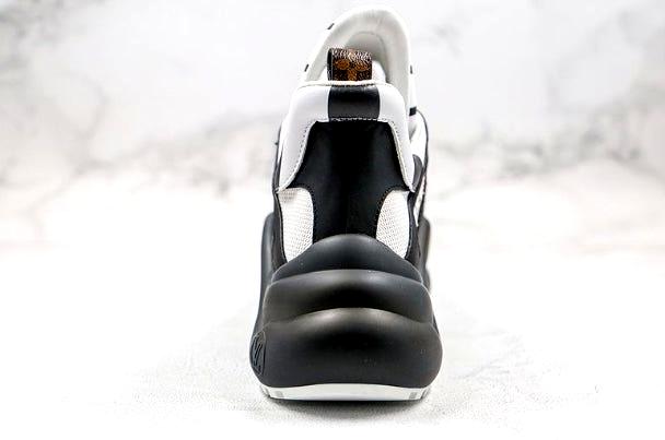 Les sneakers Louis Vuitton Archlight Femme représentent l’équilibre parfait entre l’élégance emblématique et l’innovation stylistique.
