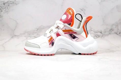 Les sneakers Louis Vuitton Archlight Femme représentent l’équilibre parfait entre l’élégance emblématique et l’innovation stylistique.
