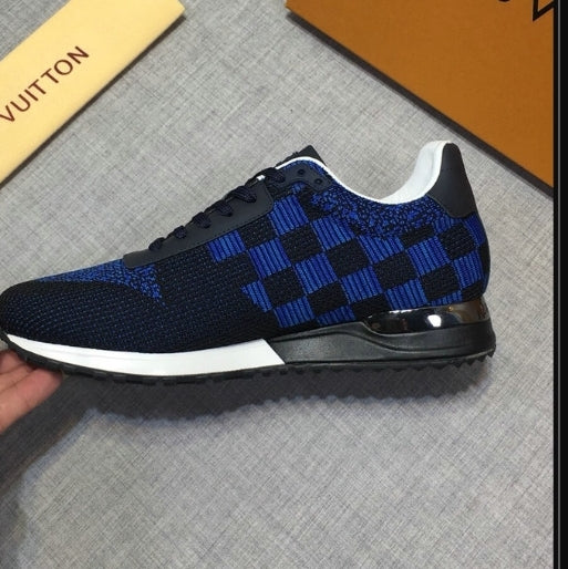 Les sneakers Louis Vuitton Low Femme représentent l’équilibre parfait entre l’élégance emblématique et l’innovation stylistique.