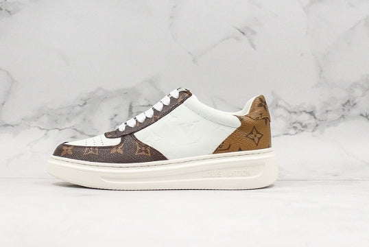 Les sneakers Louis Vuitton Low Femme représentent l’équilibre parfait entre l’élégance emblématique et l’innovation stylistique.