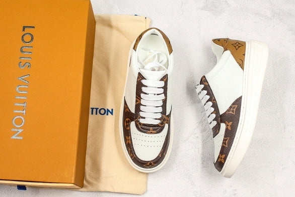 Les sneakers Louis Vuitton Low Femme représentent l’équilibre parfait entre l’élégance emblématique et l’innovation stylistique.