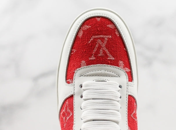 Les sneakers Louis Vuitton Low Femme représentent l’équilibre parfait entre l’élégance emblématique et l’innovation stylistique.