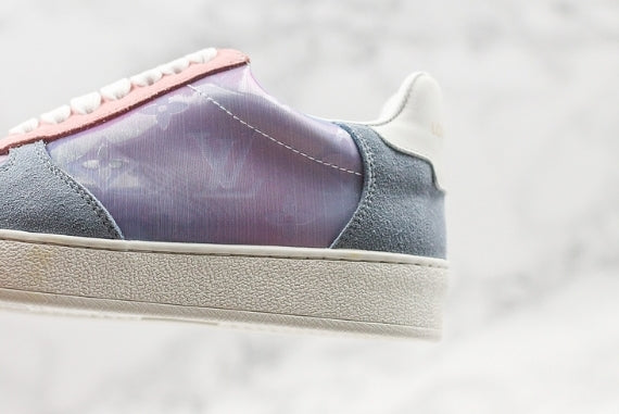 Les sneakers Louis Vuitton Low Femme représentent l’équilibre parfait entre l’élégance emblématique et l’innovation stylistique.