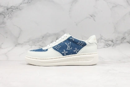 Les sneakers Louis Vuitton Low Femme représentent l’équilibre parfait entre l’élégance emblématique et l’innovation stylistique.