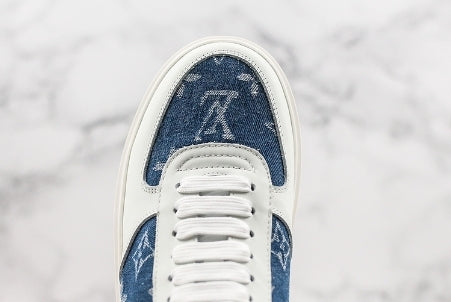 Les sneakers Louis Vuitton Low Femme représentent l’équilibre parfait entre l’élégance emblématique et l’innovation stylistique.