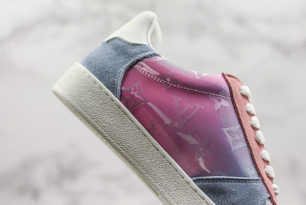 Les sneakers Louis Vuitton Low Femme représentent l’équilibre parfait entre l’élégance emblématique et l’innovation stylistique.