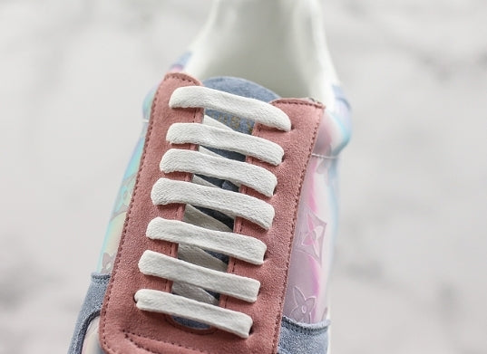 Les sneakers Louis Vuitton Low Femme représentent l’équilibre parfait entre l’élégance emblématique et l’innovation stylistique.