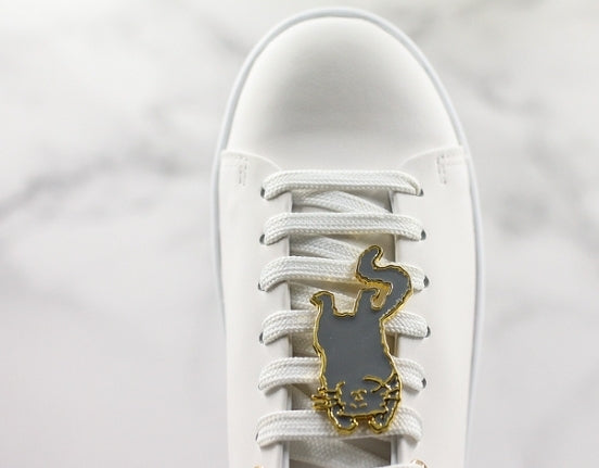 Les sneakers Louis Vuitton Low Femme représentent l’équilibre parfait entre l’élégance emblématique et l’innovation stylistique.