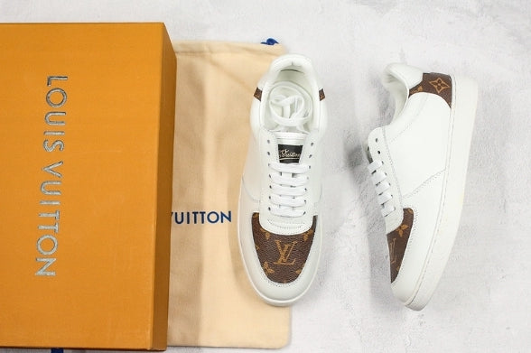 Les sneakers Louis Vuitton Low Femme représentent l’équilibre parfait entre l’élégance emblématique et l’innovation stylistique.