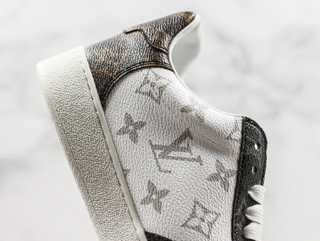 Les sneakers Louis Vuitton Low Femme représentent l’équilibre parfait entre l’élégance emblématique et l’innovation stylistique.