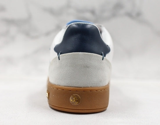 Les sneakers Louis Vuitton Low Femme représentent l’équilibre parfait entre l’élégance emblématique et l’innovation stylistique.