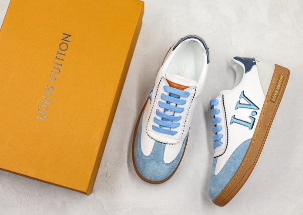 Les sneakers Louis Vuitton Low Femme représentent l’équilibre parfait entre l’élégance emblématique et l’innovation stylistique.