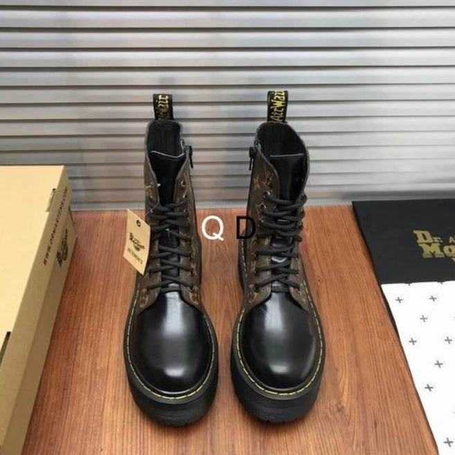 Les sneakers Louis Vuitton Femme représentent l’équilibre parfait entre l’élégance emblématique et l’innovation stylistique.