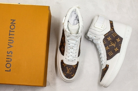 Les sneakers Louis Vuitton Femme représentent l’équilibre parfait entre l’élégance emblématique et l’innovation stylistique.