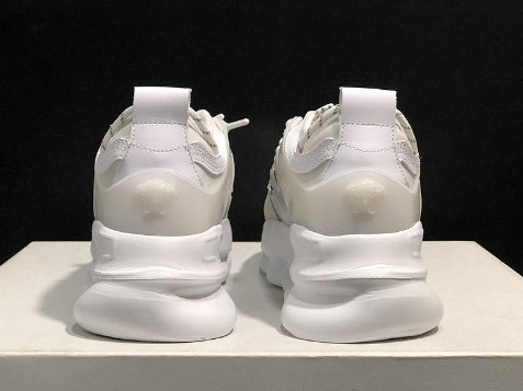 les sneakers Versace Femme sont un témoignage de l'engagement de Versace à combiner style et extravagance. Exceptionnel