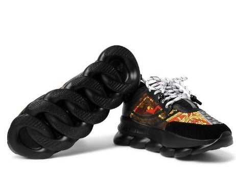 les sneakers Versace Femme sont un témoignage de l'engagement de Versace à combiner style et extravagance. Exceptionnel