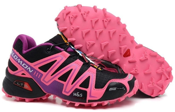 Les baskets Salomon Speed Cross III 1 Femme sont un témoignage de l'engagement de Salomon à combiner style et innovation.