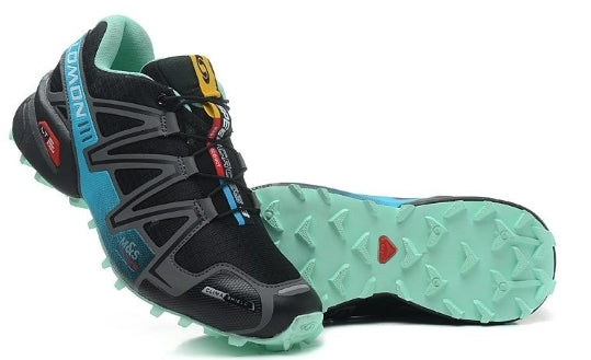 Les baskets Salomon Speed Cross III 1 Femme sont un témoignage de l'engagement de Salomon à combiner style et innovation.