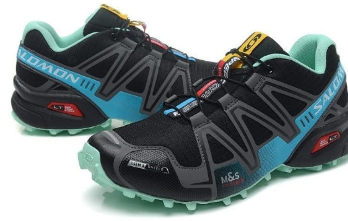 Les baskets Salomon Speed Cross III 1 Femme sont un témoignage de l'engagement de Salomon à combiner style et innovation.