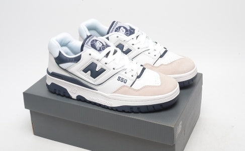 Les baskets New Balance Femme se démarquent par leur esthétique moderne et intemporelle, ainsi que par leur héritage sportif emblématique.