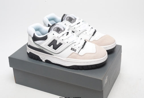 Les baskets New Balance Femme se démarquent par leur esthétique moderne et intemporelle, ainsi que par leur héritage sportif emblématique.