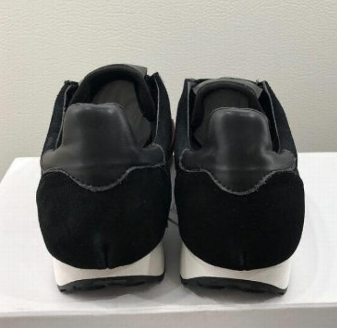 les sneakers Moncler Low Femme sont un témoignage de l'engagement de Moncler à combiner style et performance. Exceptionnel