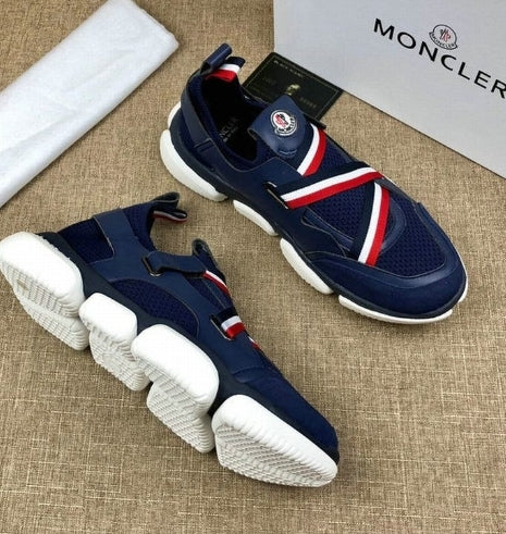 les sneakers Moncler Low Femme sont un témoignage de l'engagement de Moncler à combiner style et performance. Exceptionnel