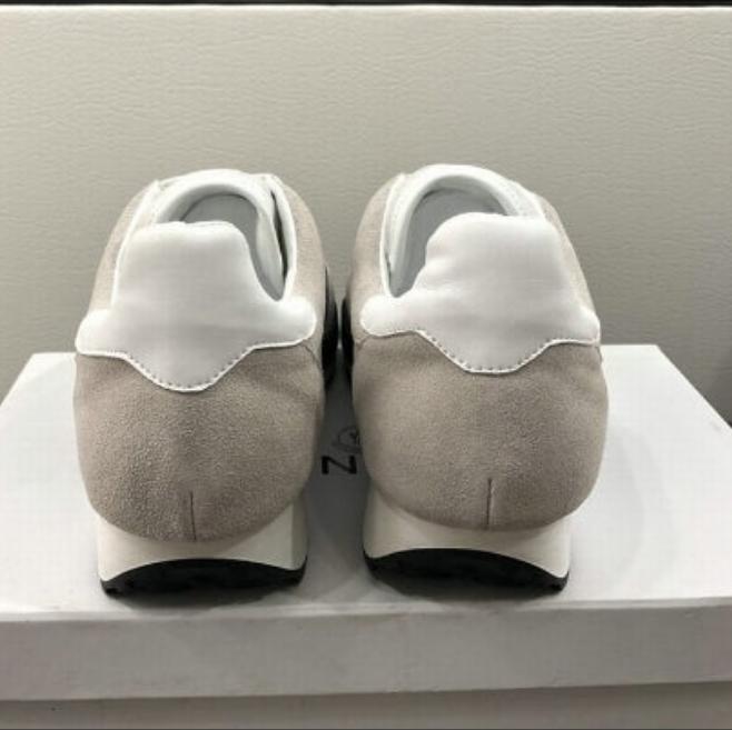 les sneakers Moncler Low Femme sont un témoignage de l'engagement de Moncler à combiner style et performance. Exceptionnel