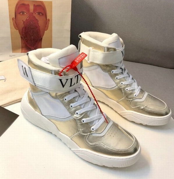 les chaussures Valentino Low Femme sont un témoignage de l'engagement de Valentino à combiner style et sophistication.