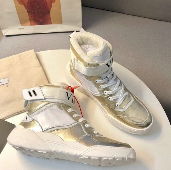 les chaussures Valentino Low Femme sont un témoignage de l'engagement de Valentino à combiner style et sophistication.