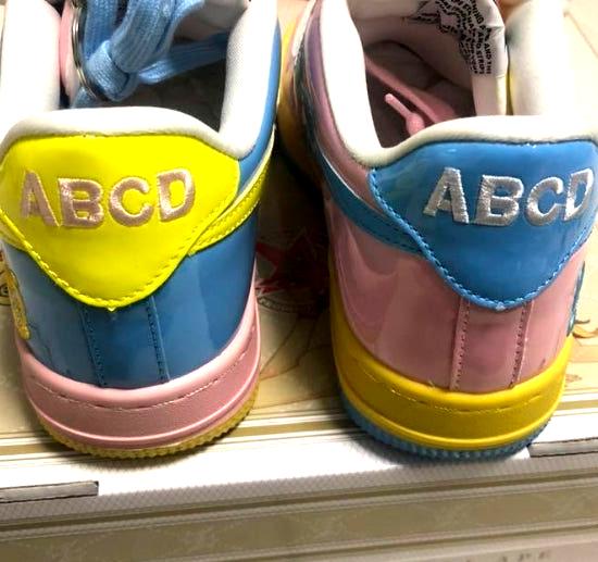 Bapesta Low Shoes "
Tri-Color Pink (2018) " Woman