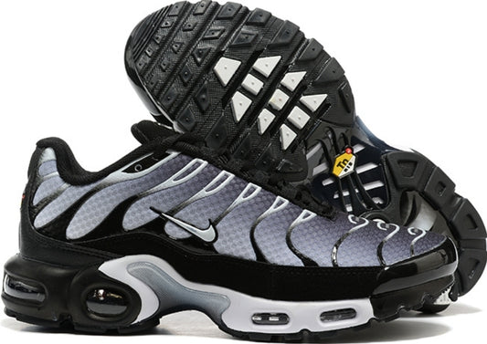 baskets Nike Air Max Plus Black Silver White
