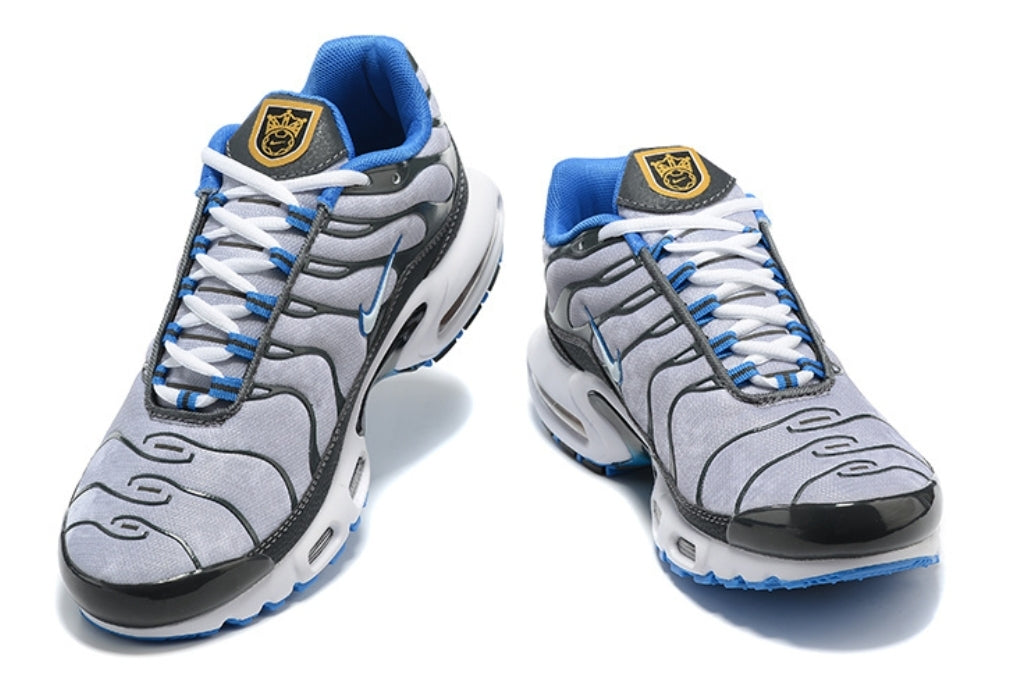 baskets Nike Air Max Plus SE Social FC