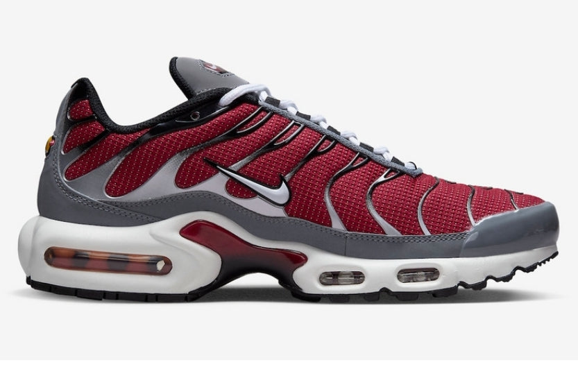baskets Nike Air Max Plus tn Red Grey