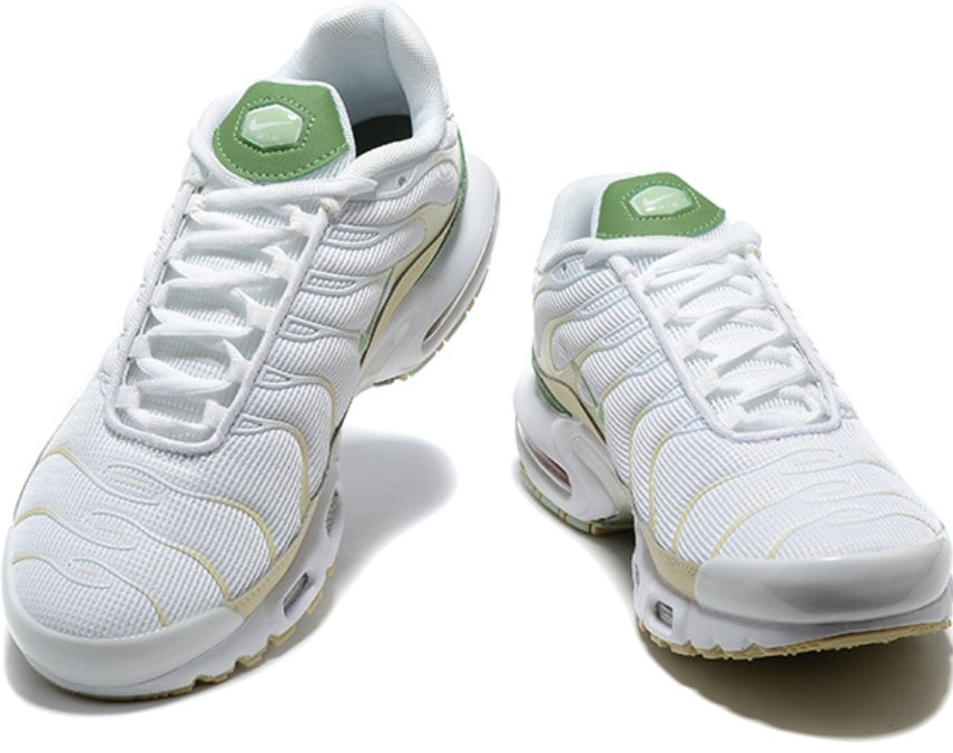 baskets Nike Air Max Plus tn Light Bone Honeydew Alligator