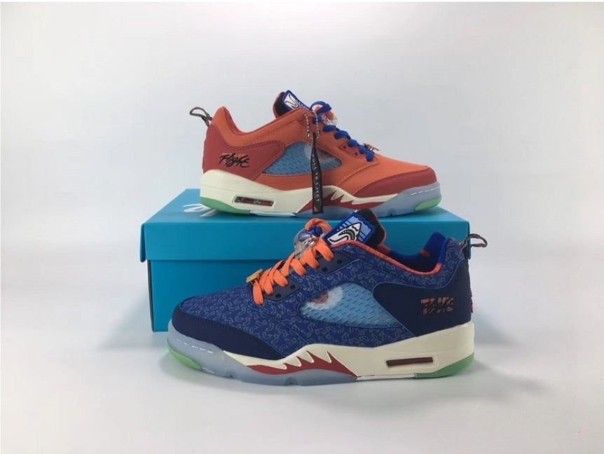 Les baskets Air Jordan 5 offrent un style audacieux et une performance exceptionnelle. leur design unique emblématique. Pas cher. Le moins cher.