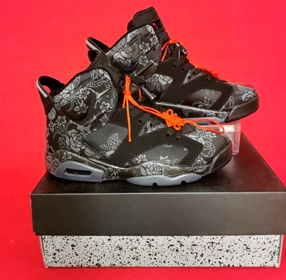 Les baskets Air Jordan 6 offrent un style emblématique  performance remarquable.
design distinctif matériaux. Baskets pas Cher. Le moins cher.