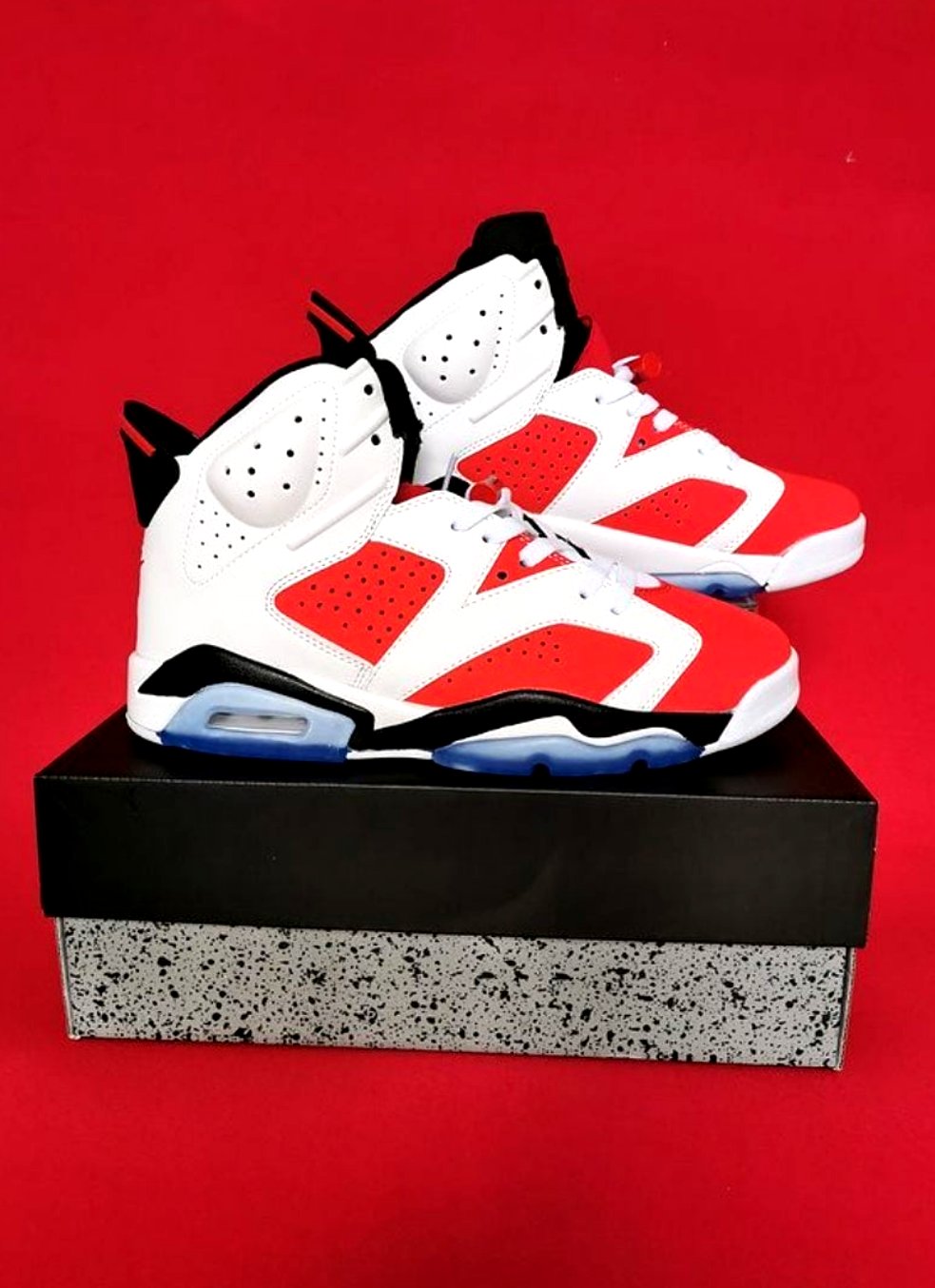 Les baskets Air Jordan 6 offrent un style emblématique  performance remarquable.
design distinctif matériaux. Baskets pas Cher. Le moins cher.