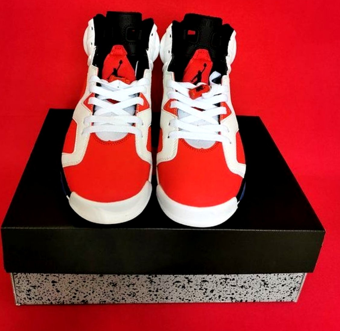 Les baskets Air Jordan 6 offrent un style emblématique  performance remarquable.
design distinctif matériaux. Baskets pas Cher. Le moins cher.