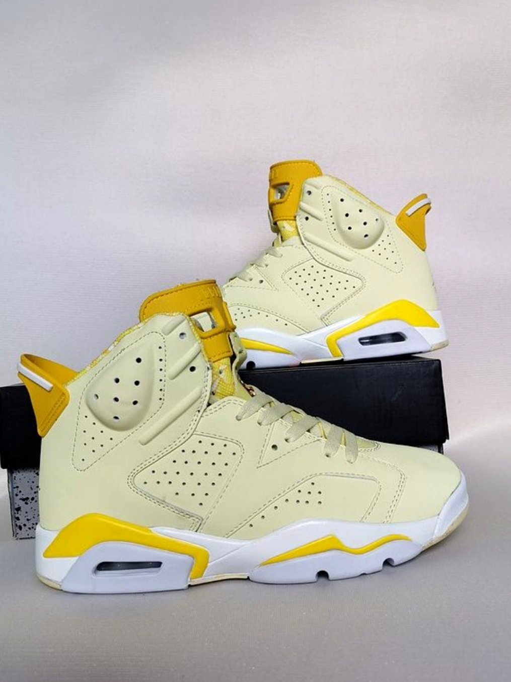 Les baskets Air Jordan 6 offrent un style emblématique  performance remarquable.
design distinctif matériaux. Baskets pas Cher. Le moins cher.