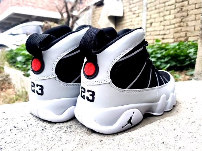 Les baskets Air Jordan 9 offrent un style distinctif et une performance exceptionnelle.
,design unique et exceptionnel.pas cher.le moins cher.